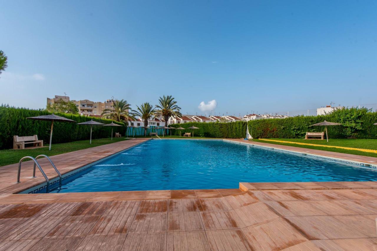 Marina Apartament Torrevieja Luaran gambar